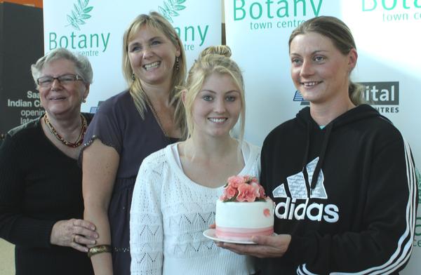 Mother and daughter teams (L-R) Joyce and Paula Midgley with Kayla and overall best mum winner Melany Adams